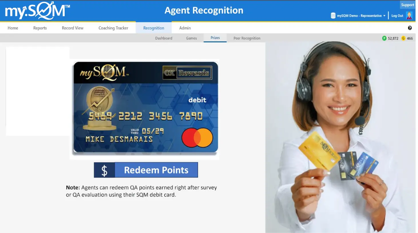 call center agent reciving rewards